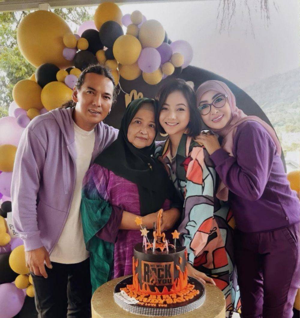 ulang tahun ayah Glenca (Instagram.com/glencachysaraofficial)