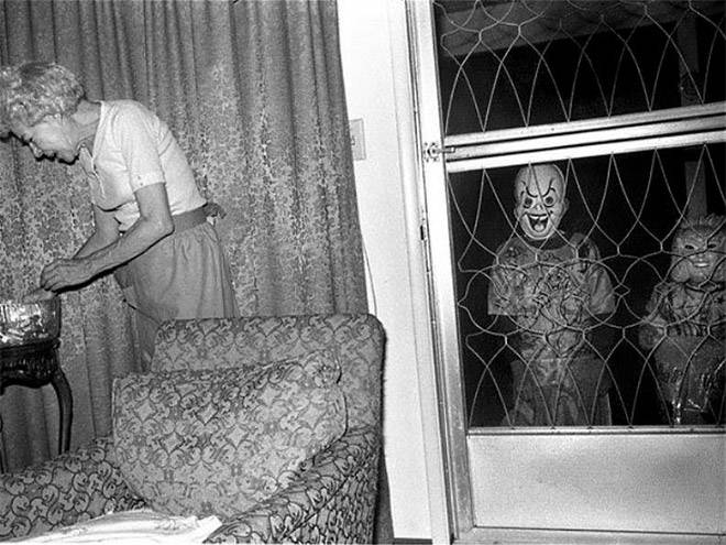potret kostum Halloween di masa lalu (imgur.com/user/TurnedOff)