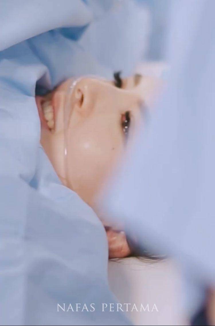 Momen Grat lahiran (instagram.com/kenandgrat)
