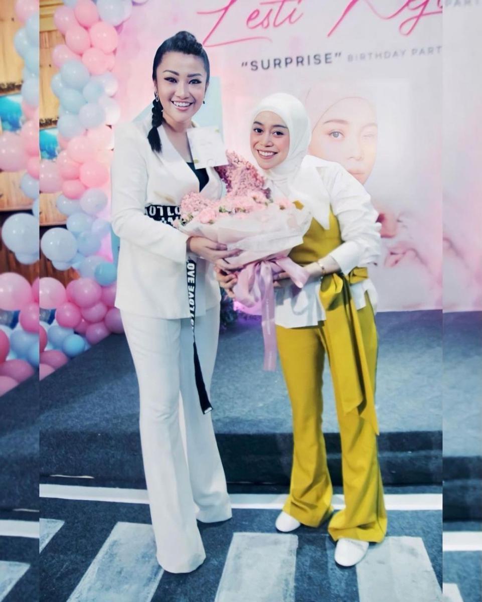 Fitri Carlina (instgram.com/fitricarlina)