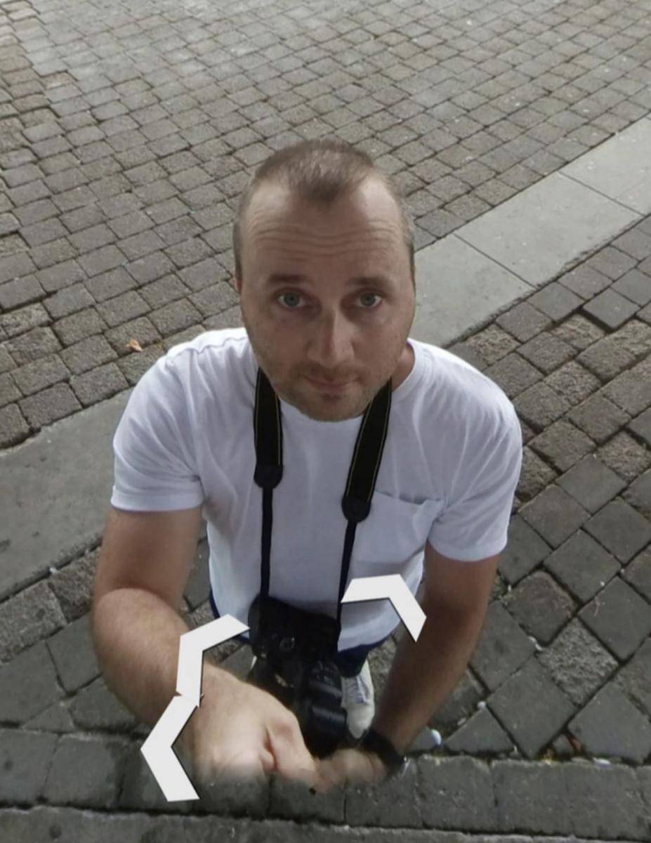 Tingkah konyol orang di Google Street View. (reddit.com/sleepyb0i)