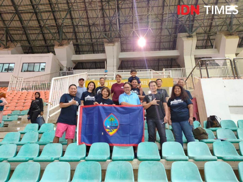 Suporter Guam Prihatin atas Tragedi di Stadion Kanjuruhan
