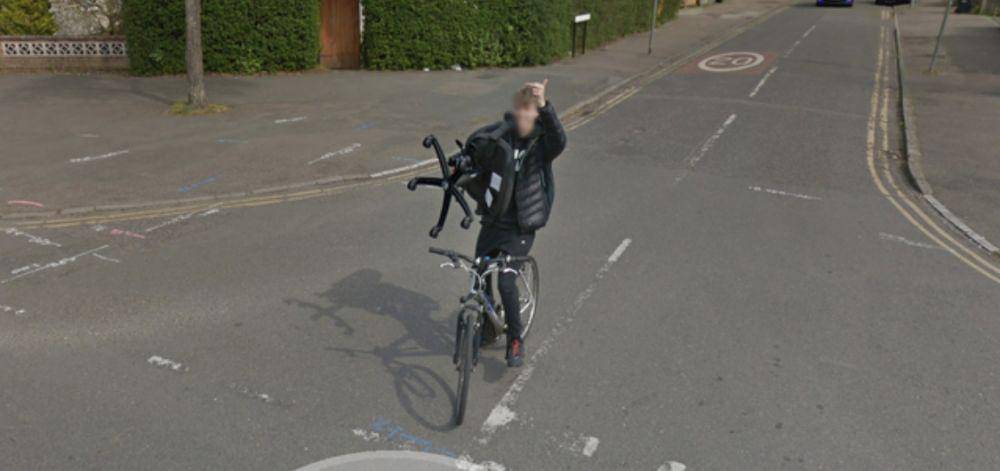 Tingkah konyol orang di Google Street View. (reddit.com/vannatter77)