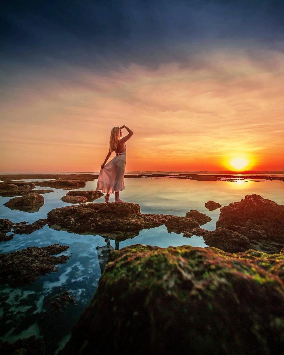 10 Rekomendasi Pantai Kece untuk Menikmati Sunset di Uluwatu, Daebak!
