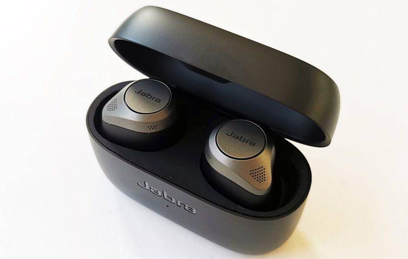 Jabra Elite 85t (techradar.com)