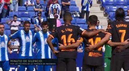 potret mengheningkan cipta di LaLiga Spanyol 2022/2023 (twitter.com/LaLigaID)