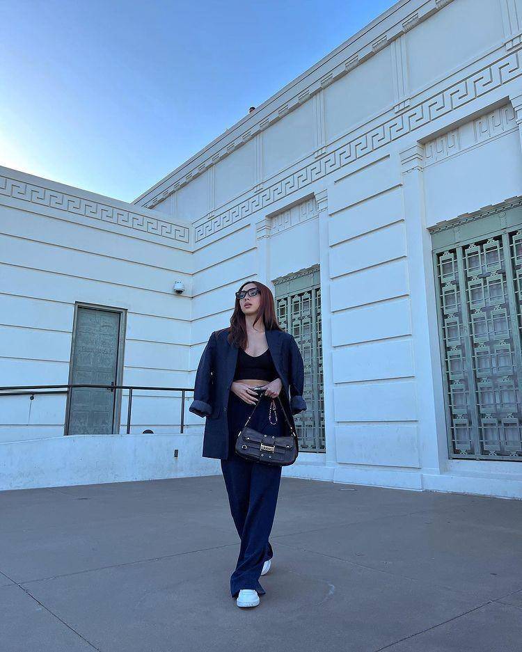 padu padan outfit stylish ala Nazla Alifa Senia (instagram.com/nazlaalifa)
