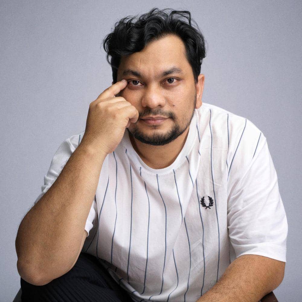 Tompi soloist Indonesia yang menyanyikan lagu religi