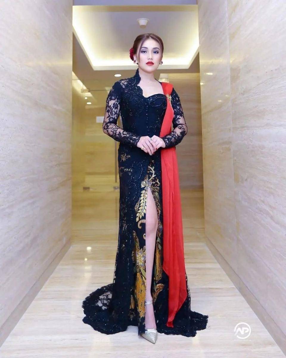 OOTD Ayu Tingting. (instagram.com/ayutingting92)