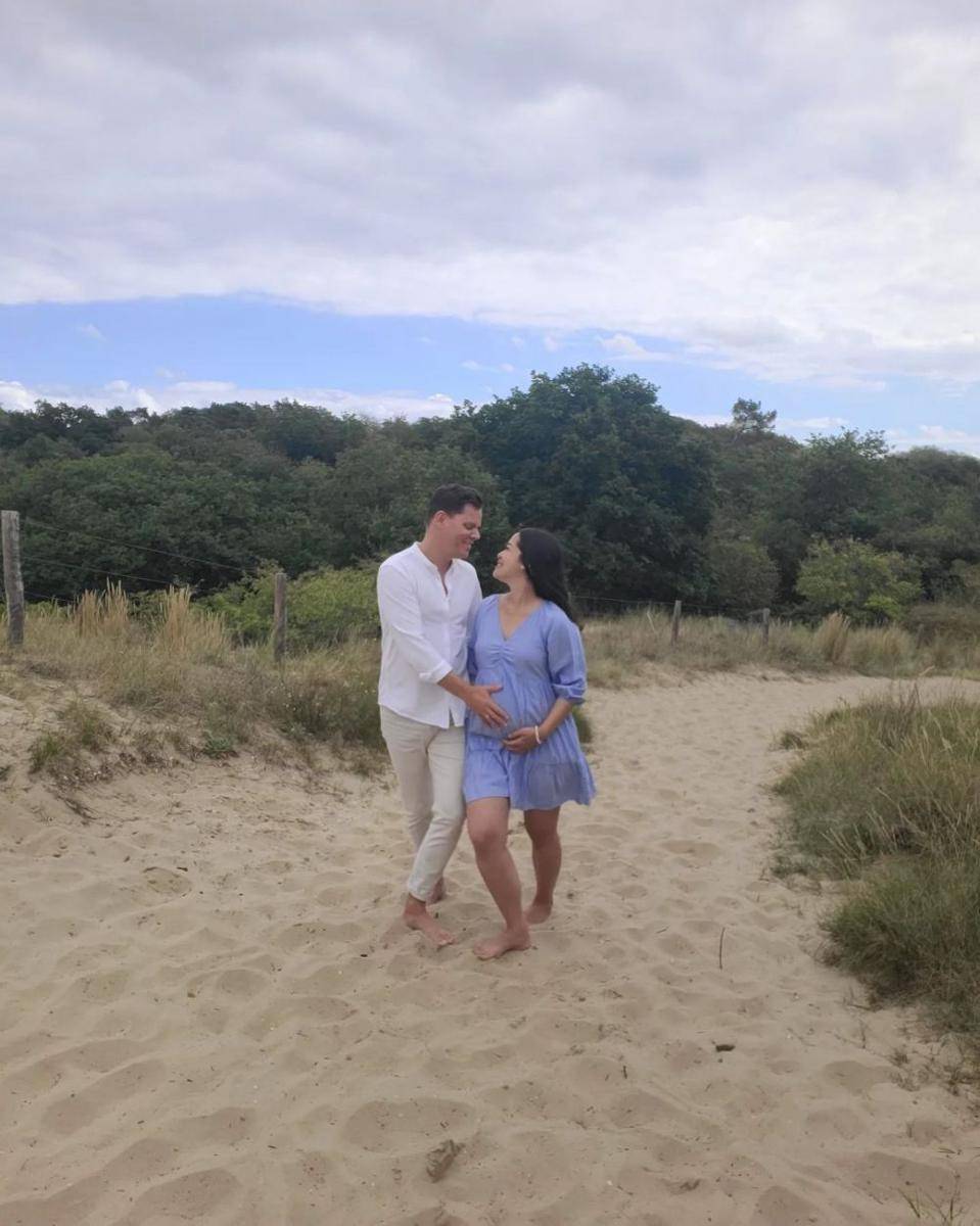 potret Gracia Indri saat pamer baby bump (instagram.com/graciaz14)