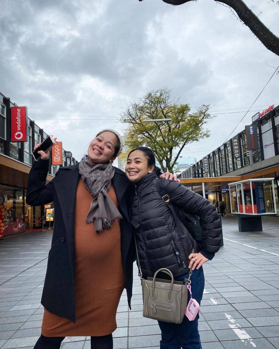 potret Gracia Indri saat pamer baby bump (instagram.com/fenirose)