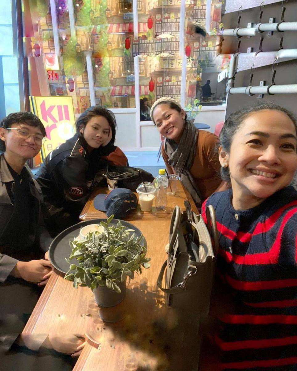 potret Gracia Indri saat pamer baby bump (instagram.com/fenirose)