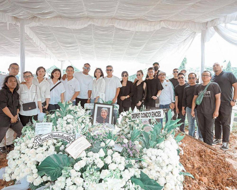 potret Gisella Anastasia di pemakaman ibu Gading Marten (instagram.com/gisel_la)