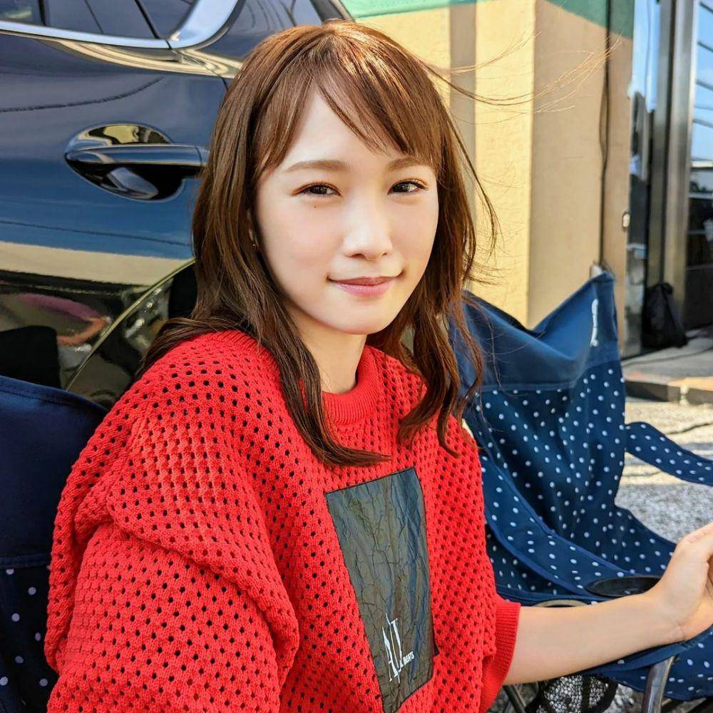 Rina Kawaei (instagram.com/shinboku_cx)
