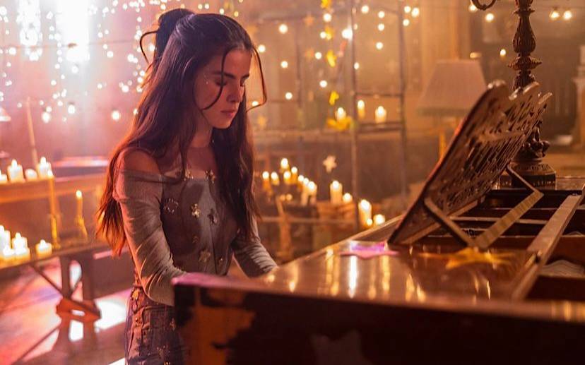 Giulia Be di cuplikan film Beyond the Universe (instagram.com/netflixbrasil)
