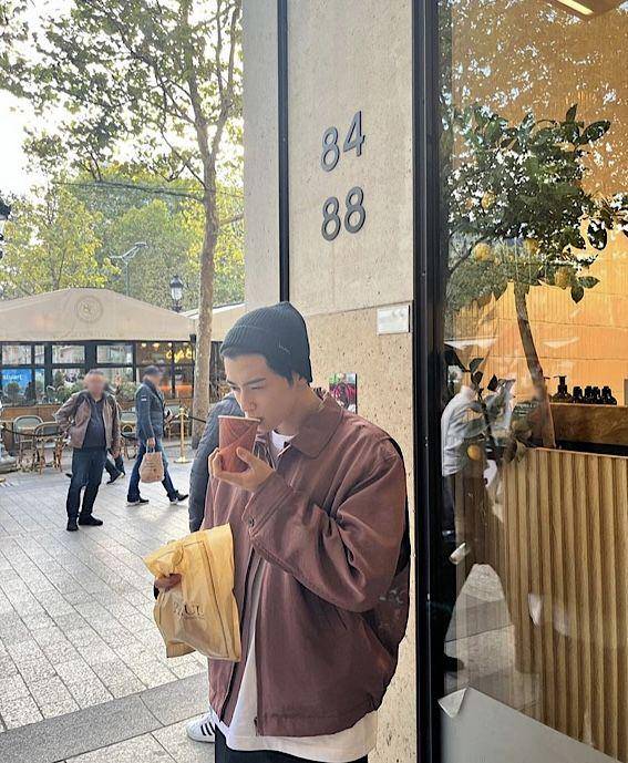 Cha Eun Woo (instagram.com/eunwo.o_c)