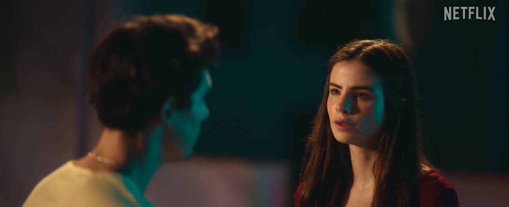 Giulia Be di cuplikan film Beyond the Universe (youtube.com/Netflix Brasil)