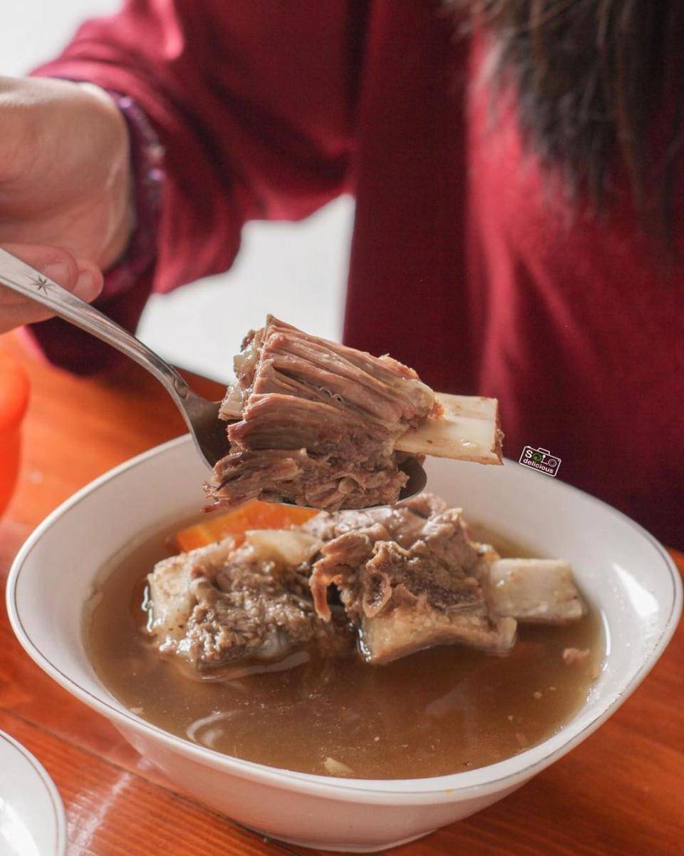 Sop Buntut dan Sop Iga Sapi Mbak Yenny (Instagram.com/solodelicious)