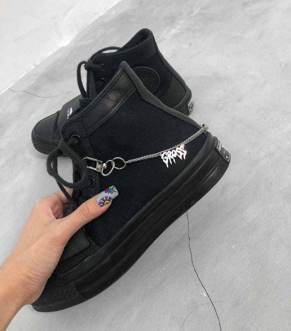 Produk aksesoris sepatu (instagram.com/chainedechaussure)
