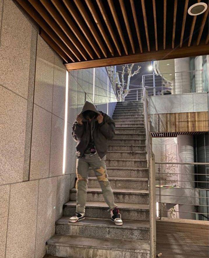 Ootd ala Mingi ATEEZ (instagram.com/ateez_official_)