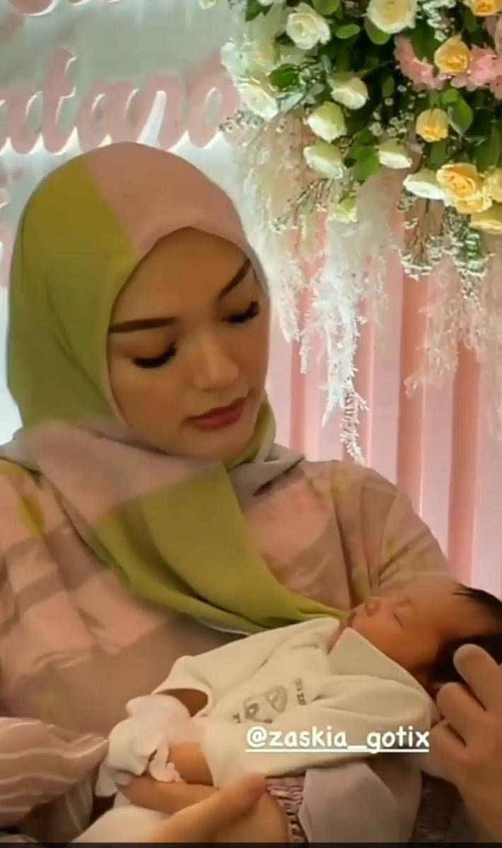 potret Zaskia Gotik (instagram.com/irma_itekers)