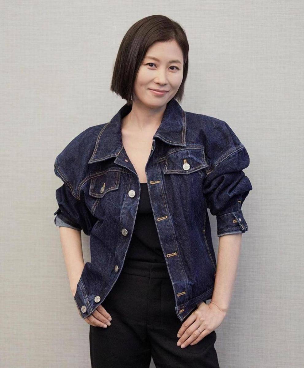 Moon So Ri (instagram.com/cjes.tagram)