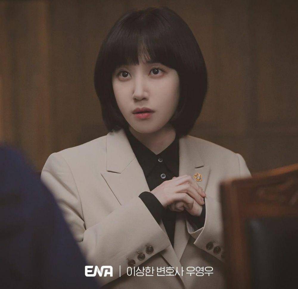 Park Eun Bin di drama Extraordinary Attorney Woo (instagram.com/channel.ena.d)