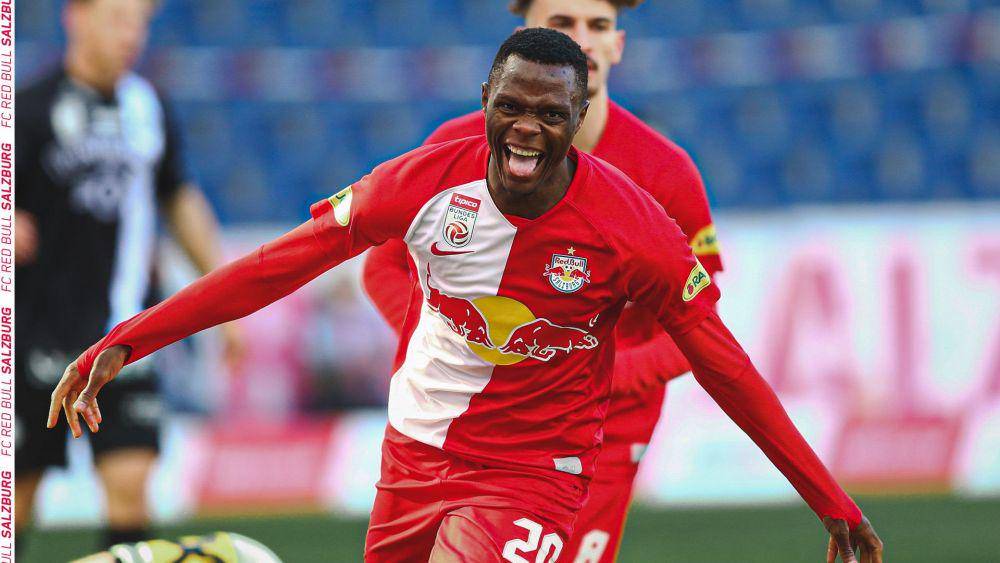 Selebrasi Patson Daka saat masih di RB Salzburg. (twitter.com/redbullsalzburg)