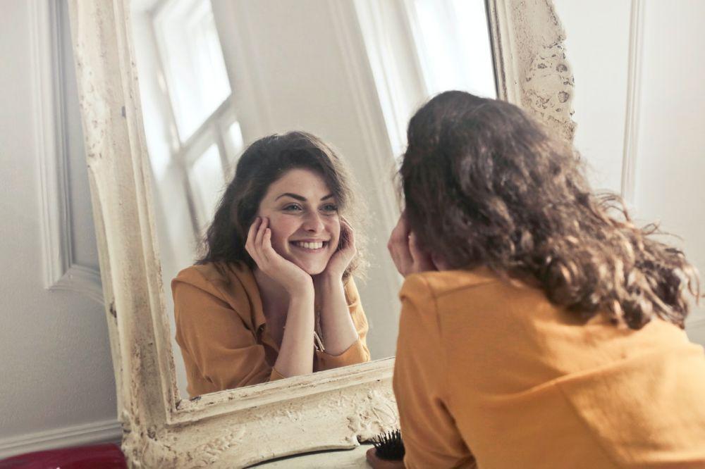 5 Cara Glow Up Luar Dalam, Gak Melulu Soal Fisik!