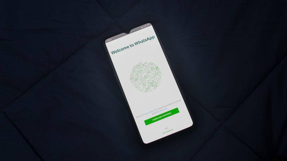ilustrasi WhatsApp (Pexels/Rahul Shah)