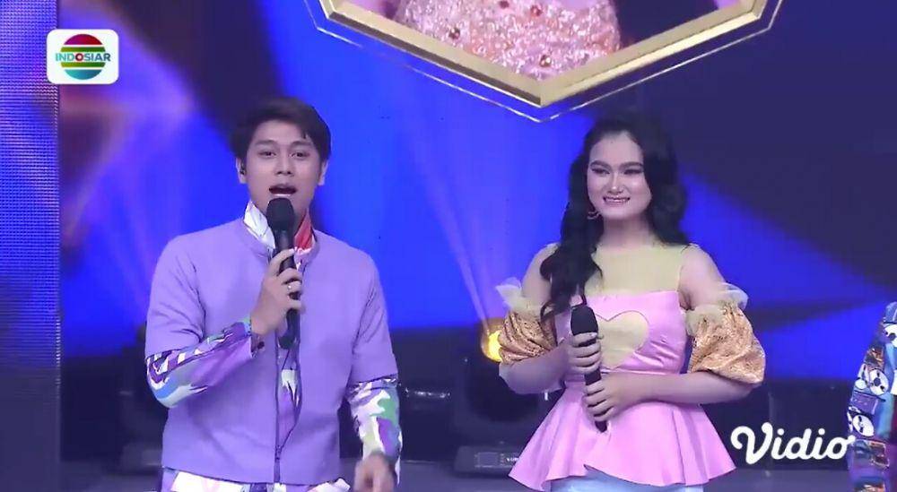 Rizky Billar saat jadi host D'Academy 5 (youtube.com/Indosiar)
