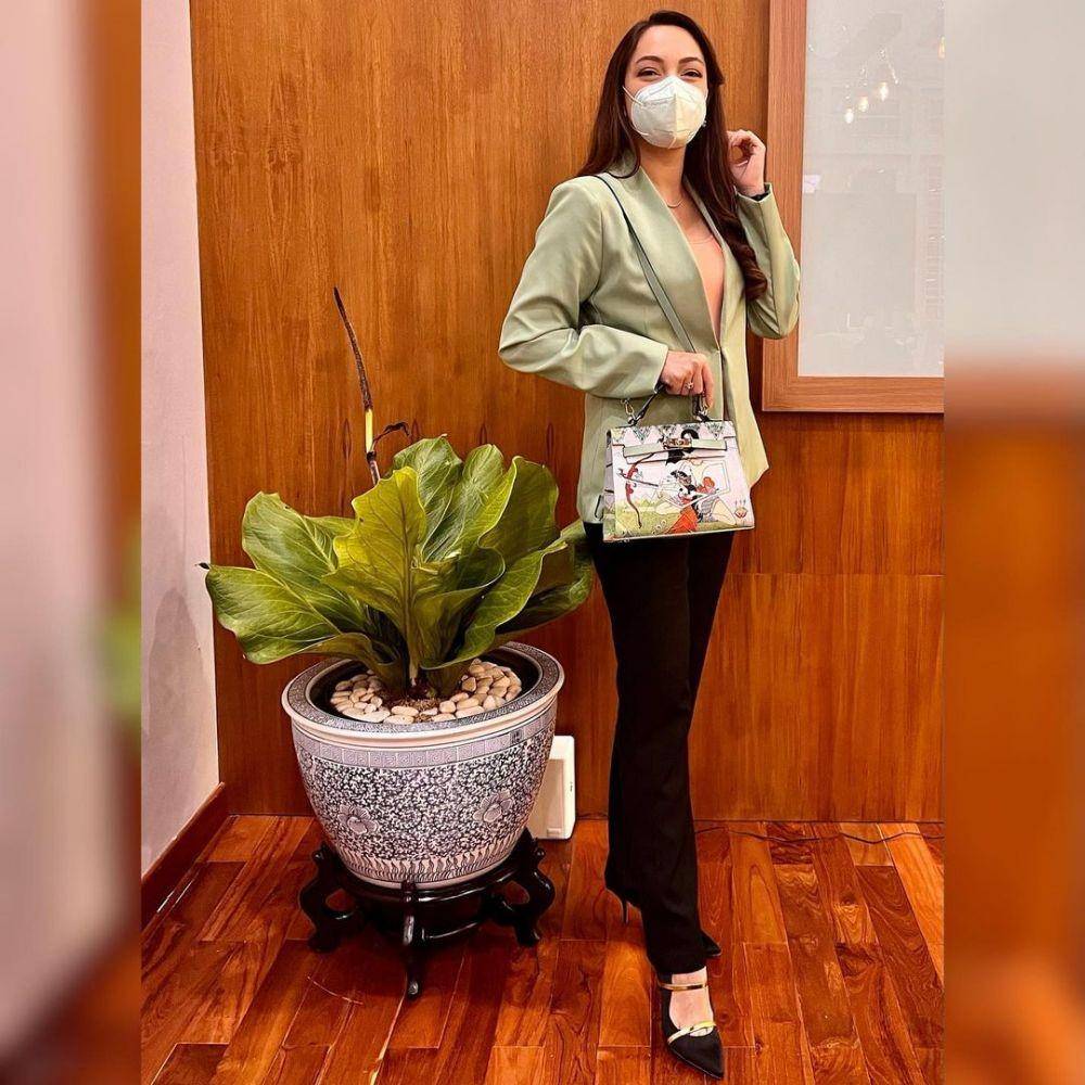 Office look ala Reisa Brotoasmoro (instagram.com/reisabrotoasmoro)