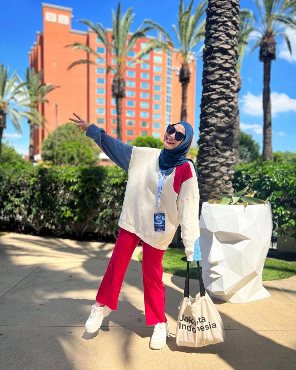 ide outfit traveling ala Zaskia Adya Mecca (instagram.com/zaskiadyamecca)