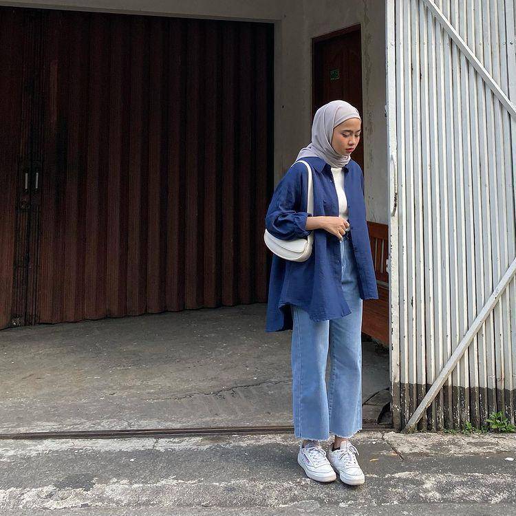 potret Maryam Nurul memakai kemeja (instagram.com/maryamnurul)