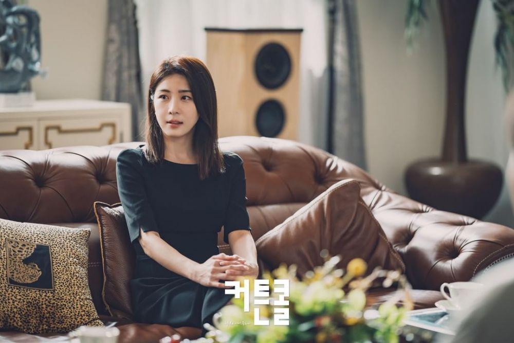 10 Fakta Karakter Ha Ji Won di Drakor Curtain Call, Pesonanya Elegan!
