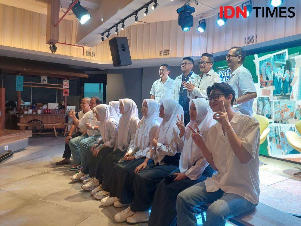 Pemain series Diary Putih Abu-Abu pada Selasa (4/10/2022) (IDN Times/Erfah Nanda)