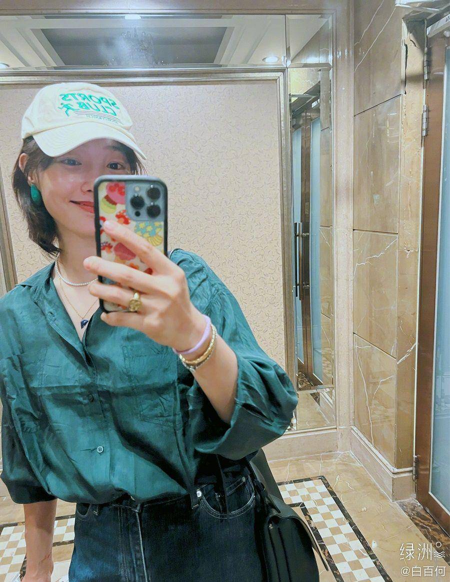Bai Baihe (weibo.com/ 白百何)