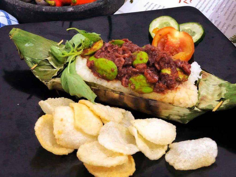 nasi bakar cumi balado (instagram.com/dapur.rumah.hanny)