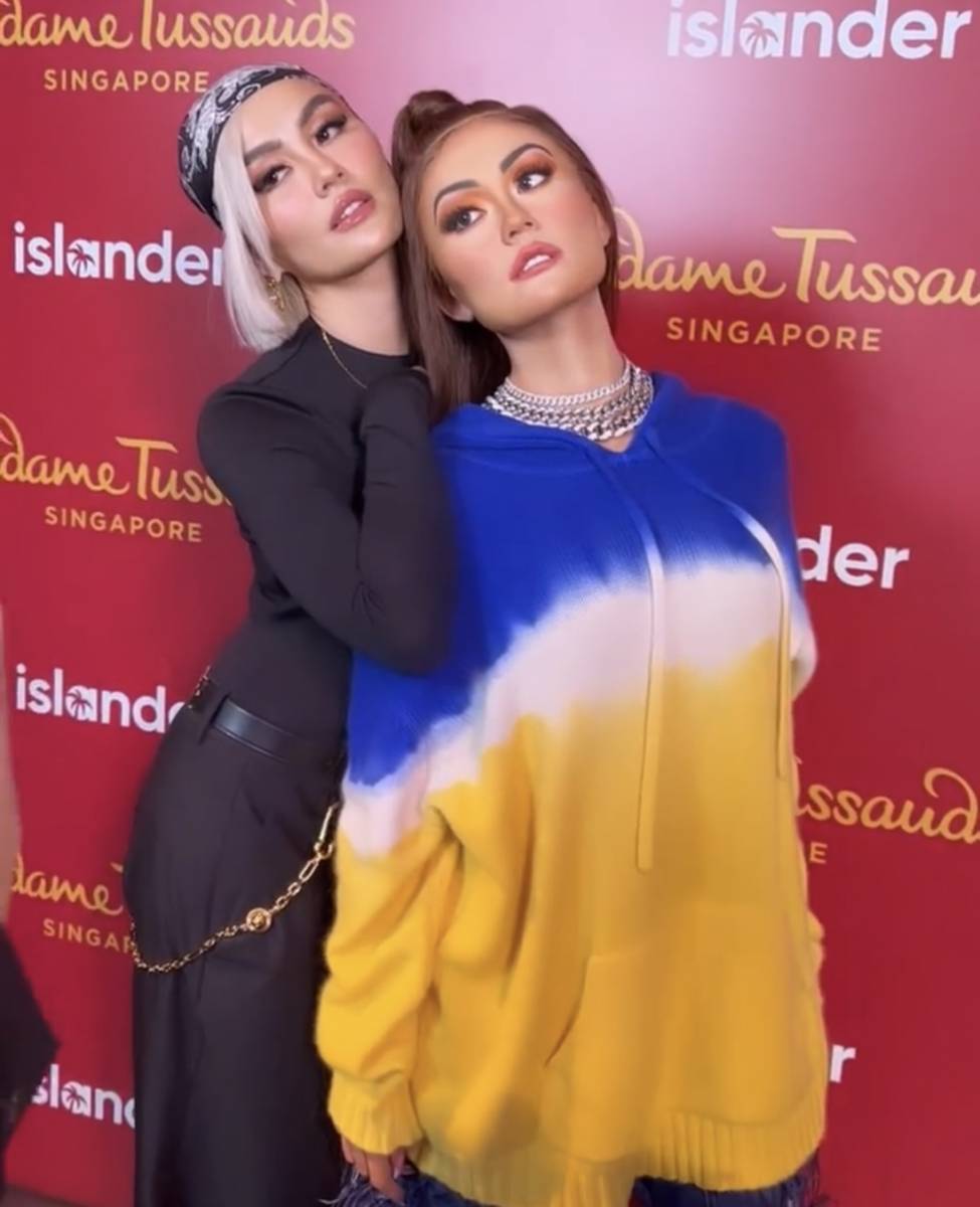 potret Agnez Mo bareng patung lilinnya di Madame Tussauds Singapura (instagram.com/ranggayusuf)