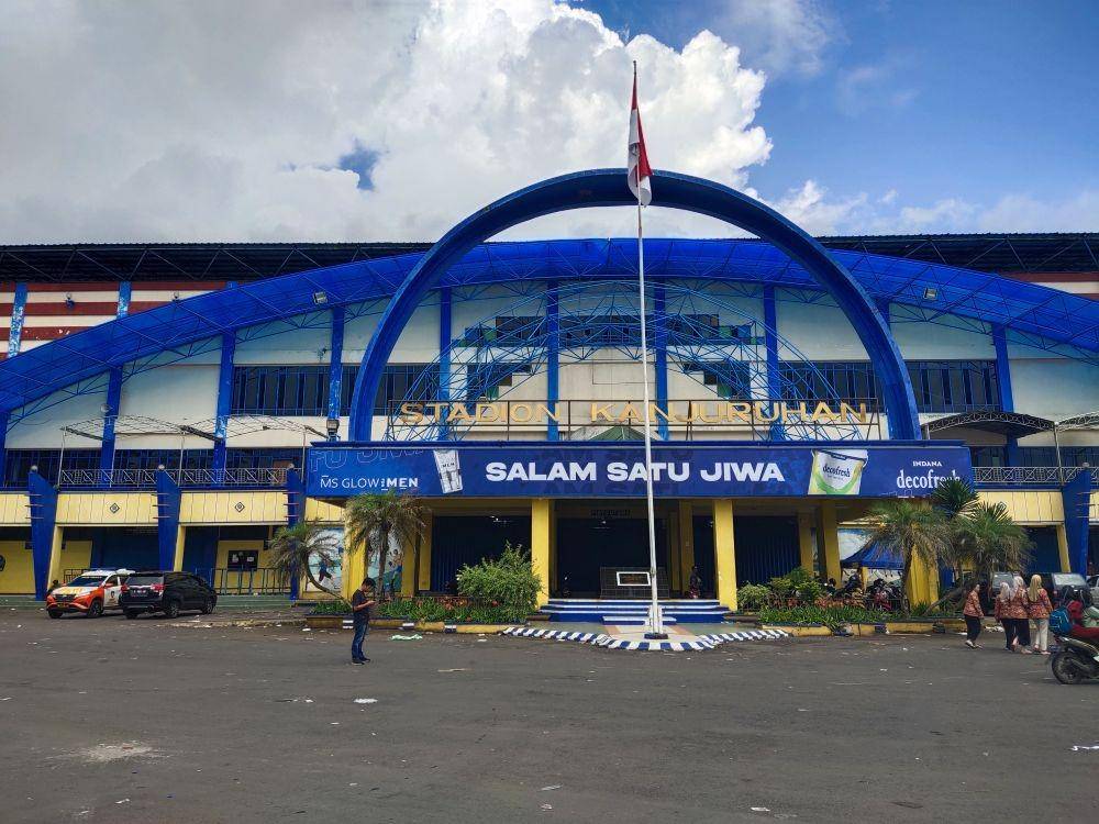 Stadion Kanjuruhan tampak depan. (IDN Times/Sandy Firdaus)