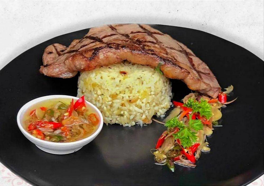 ilustrasi steak di Obonk Bistro (instagram.com/obonkbistro)