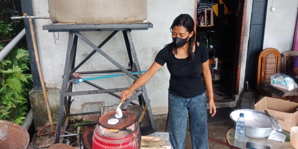 Laklak Beras Merah, Penganan Favorit di Jatiluwih