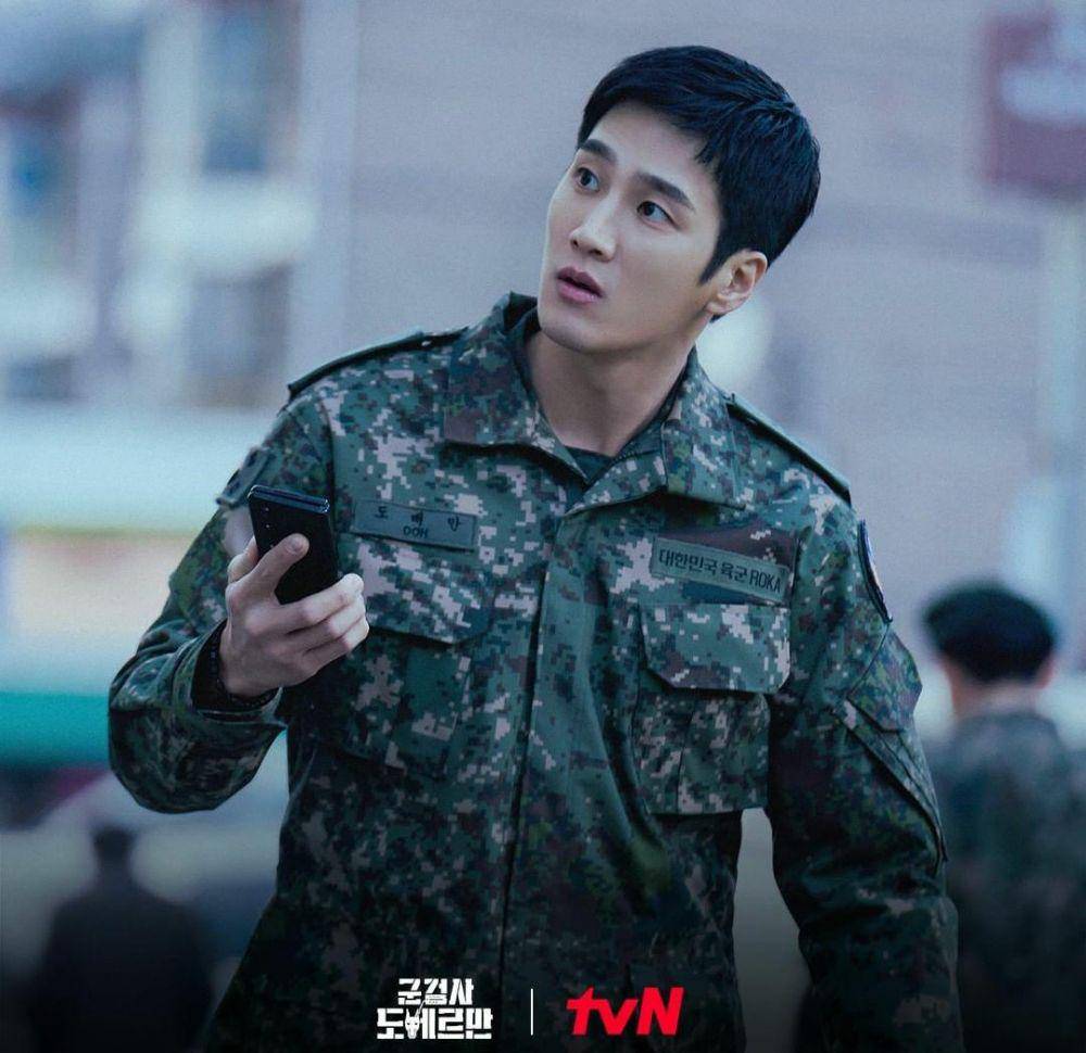 Ahn Bo Hyun di drama Military Prosecutor Doberman (instagram.com/tvn_drama)