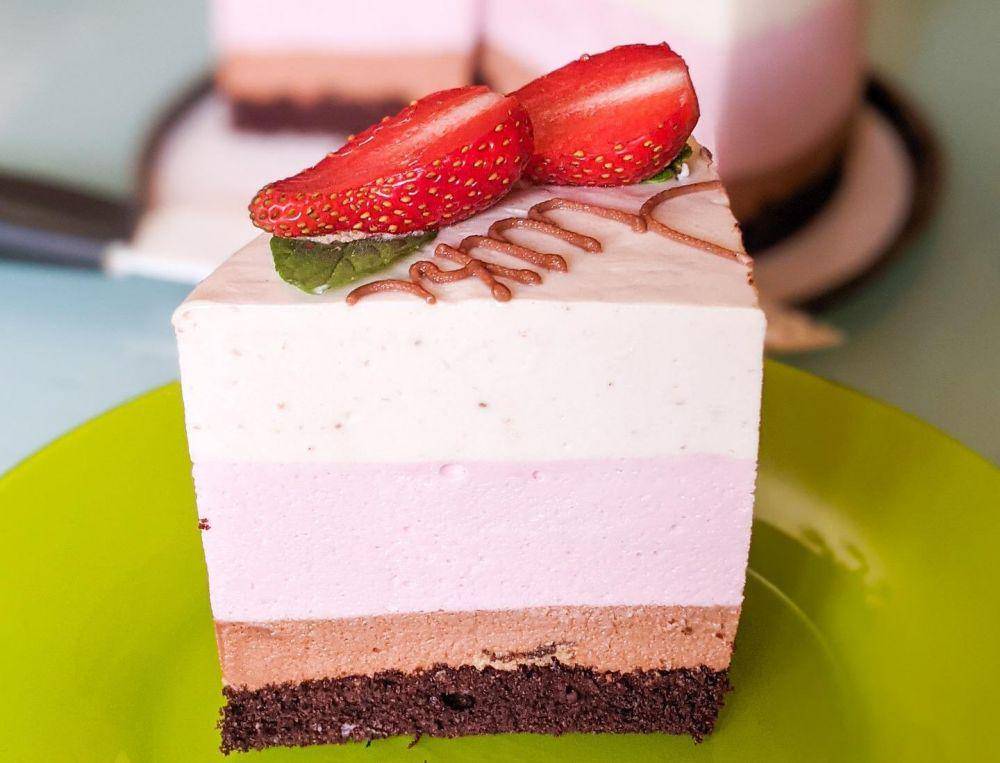 ilustrasi strawberry mousse cake (pixabay.com/gremys)
