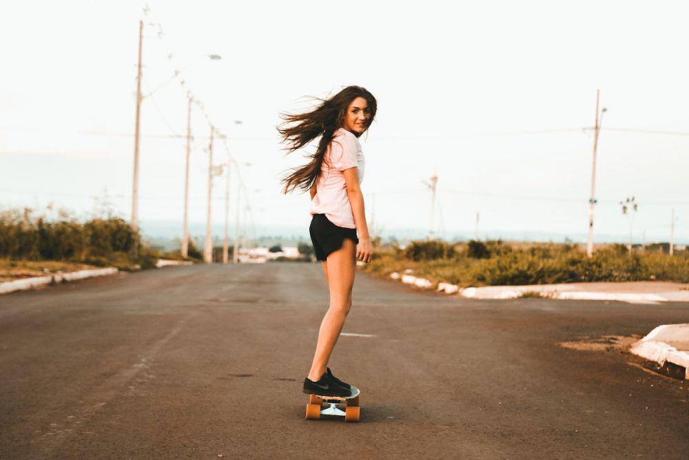 ilustrasi bermain skateboard (pexels.com/Vidal Balielo Jr.)