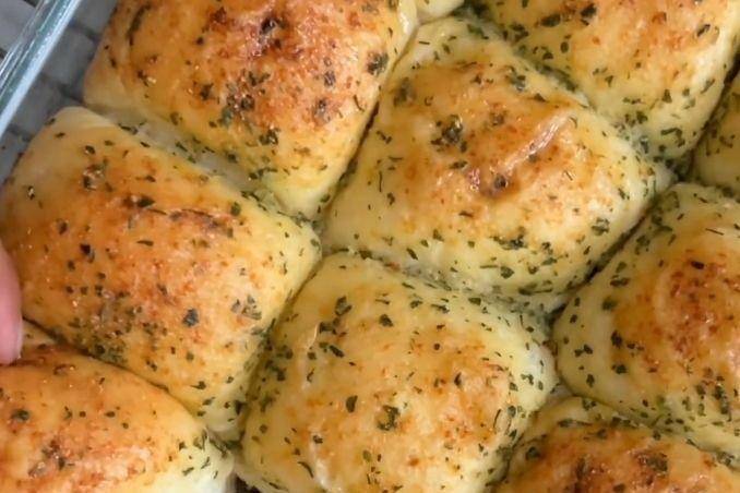ilustrasi garlic cheese oatmeal bread (instagram.com/ayoe_widya83)
