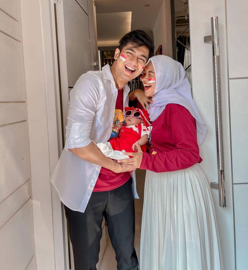 keluarga Teuku Ryan (instagram.com/riaricis1795)