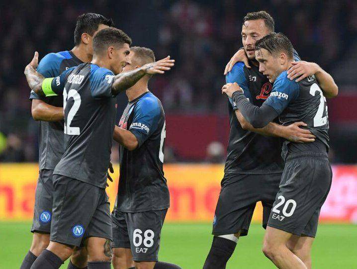 Para pemain Napoli merayakan gol ke gawang Ajax di UCL 2022/2023. (sscnapoli.it)