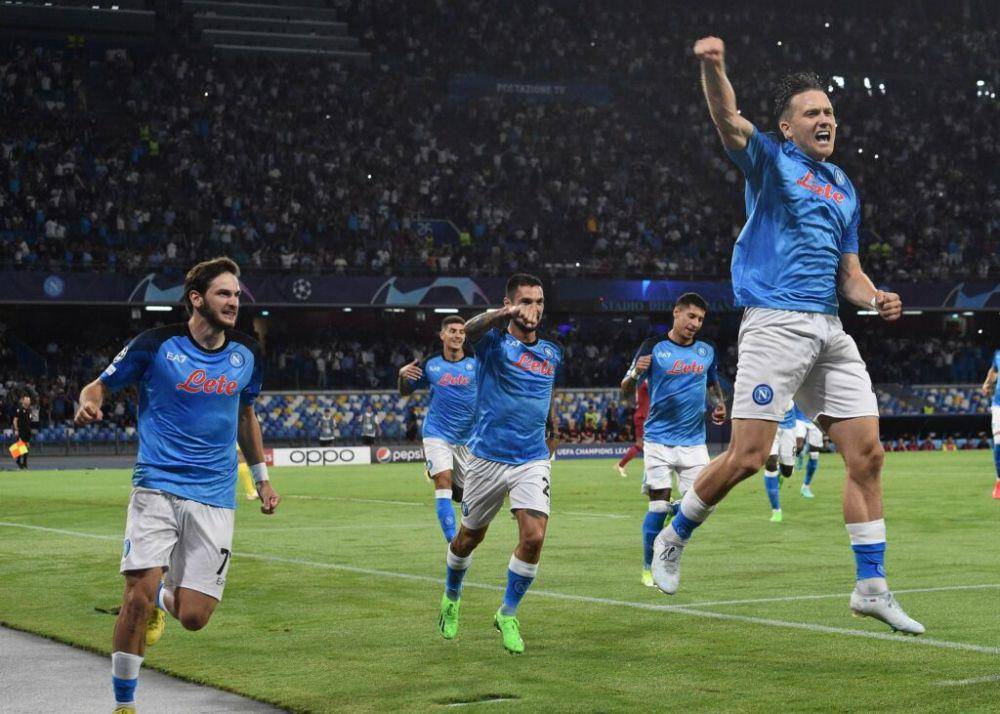 Para pemain Napoli merayakan gol ke gawang Liverpool di UCL 2022/2023. (sscnapoli.it)