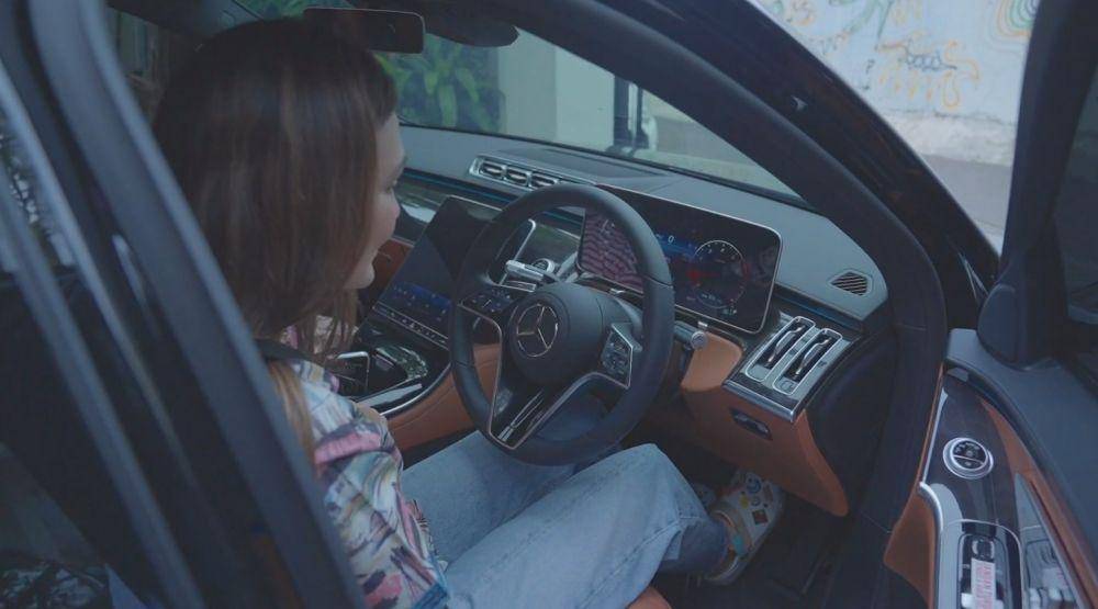 Luna Maya hadiah mobil (YouTube.com/Luna Maya)